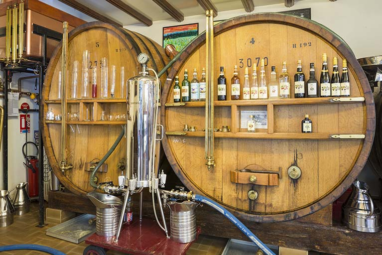 Deux foudres de vieillissement. © Jérôme Mongreville / Région Bourgogne-Franche-Comté, Inventaire du patrimoine - 2016