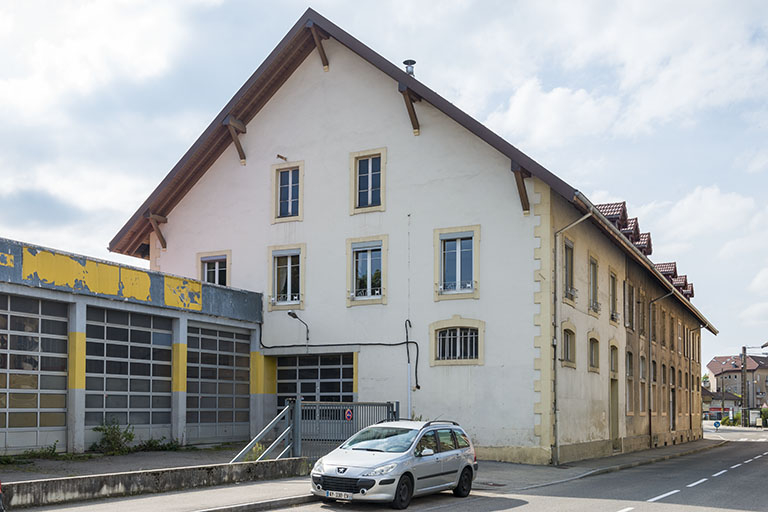 Vue de trois quarts arrière. © Jérôme Mongreville / Région Bourgogne-Franche-Comté, Inventaire du patrimoine - 2016
