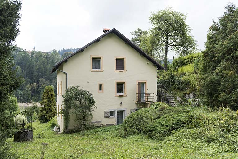 Façade latérale gauche. © Sonia Dourlot / Région Bourgogne-Franche-Comté, Inventaire du patrimoine - 2016 Façade latérale gauche. © Sonia Dourlot / Région Bourgogne-Franche-Comté, Inventaire du patrimoine - 2016