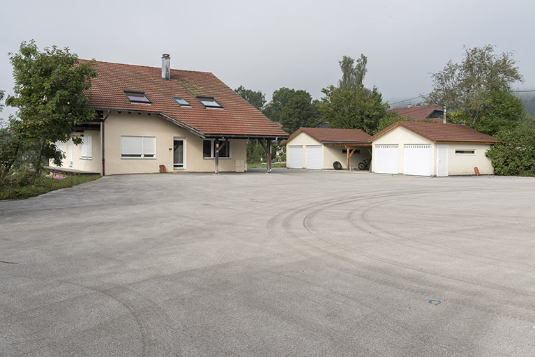 Nouveau site (route des Fins) : bureau, bureau d'études et garage. © Sonia Dourlot / Région Bourgogne-Franche-Comté, Inventaire du patrimoine - 2016