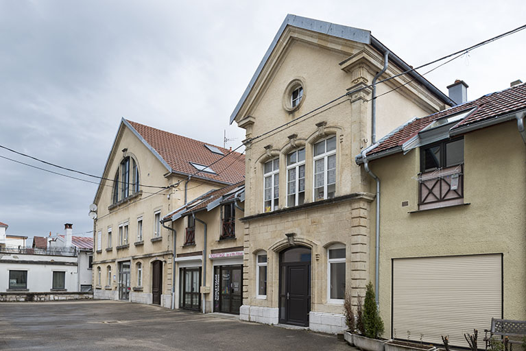 Façade des chais et entrepôts. Vue partielle. © Jérôme Mongreville / Région Bourgogne-Franche-Comté, Inventaire du patrimoine - 2016