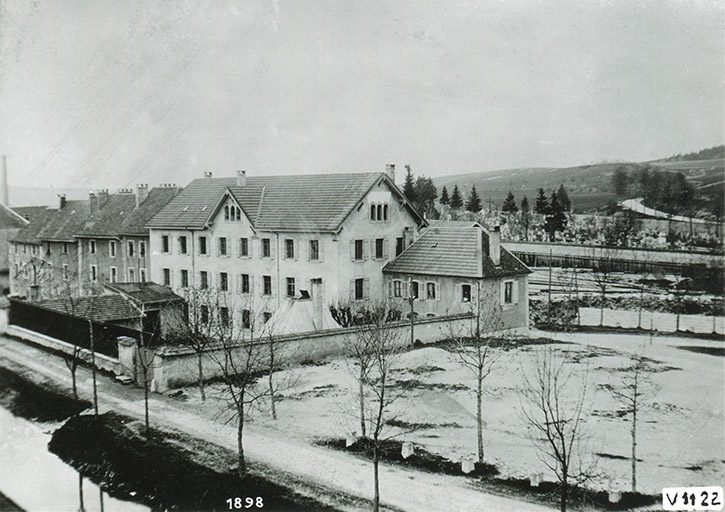 Première usine Dubied à Pontarlier (3 quai du Doubs), photogr., s.d. [1898 ?]. © Raphaël Favereaux / Région Bourgogne-Franche-Comté, Inventaire du patrimoine - 2016