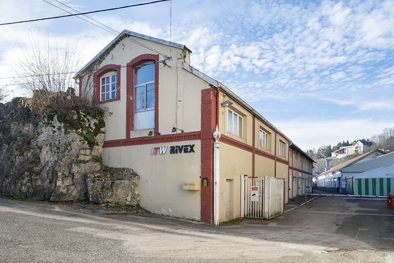 Bâtiment d'accueil de l'ancienne entrée (bureaux). © Jérôme Mongreville / Région Bourgogne-Franche-Comté, Inventaire du patrimoine - 2016
