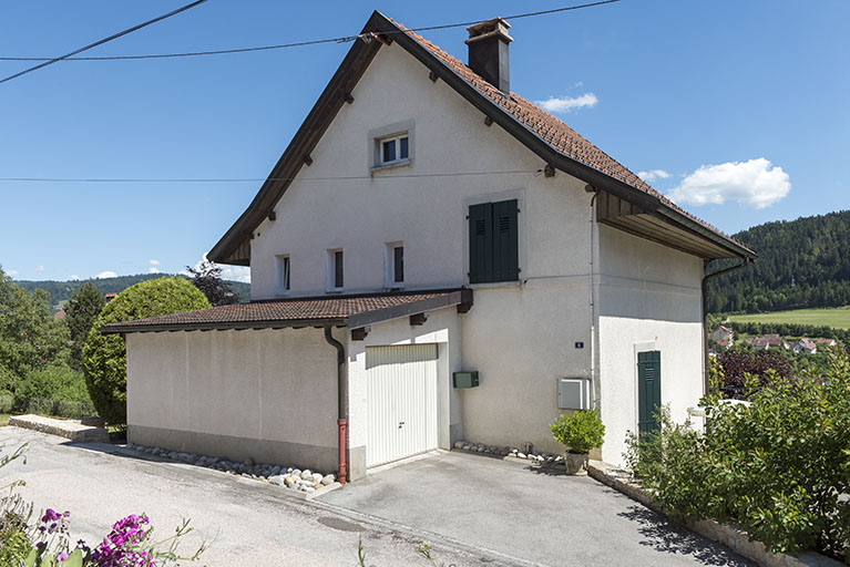 Façades antérieure et latérale droite. © Sonia Dourlot / Région Bourgogne-Franche-Comté, Inventaire du patrimoine - 2016
