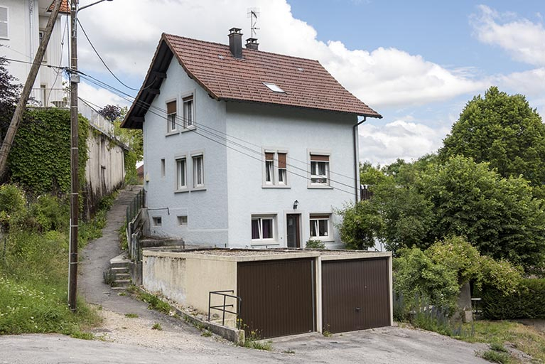 Maison : façades postérieure et latérale droite. © Sonia Dourlot / Région Bourgogne-Franche-Comté, Inventaire du patrimoine - 2016