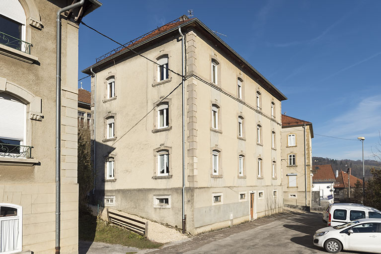 Façades antérieure et latérale gauche. © Sonia Dourlot / Région Bourgogne-Franche-Comté, Inventaire du patrimoine - 2016