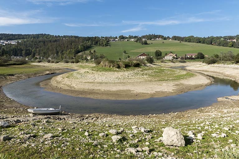 Méandre du Doubs en basses eaux, face au lieu-dit la Corvée. © Sonia Dourlot / Région Bourgogne-Franche-Comté, Inventaire du patrimoine - 2016