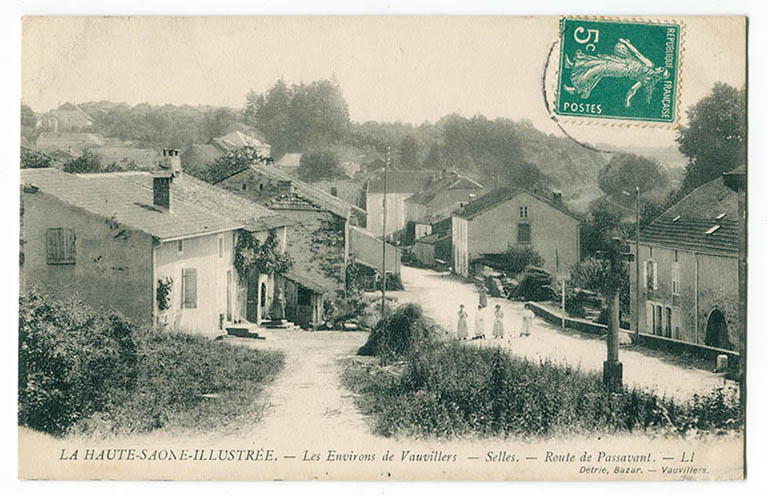 Route de Passavant, carte postale. © Guillaume Gézolme (reproduction) / Archives départementales de la Haute-Saône - 2016 Route de Passavant, carte postale. © Guillaume Gézolme (reproduction) / Archives départementales de la Haute-Saône - 2016