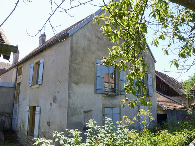 Façades postérieure et latérale droite. © Jérôme Mongreville / Région Bourgogne-Franche-Comté, Inventaire du patrimoine - 2016