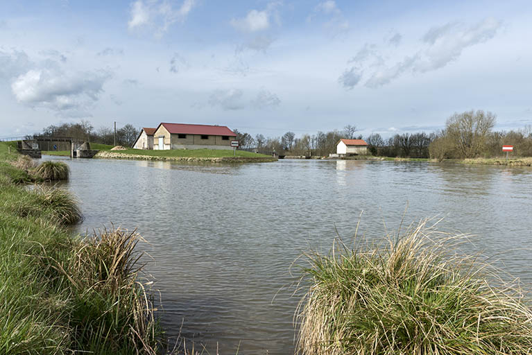 barrage © Sonia Dourlot / Région Bourgogne-Franche-Comté, Inventaire du patrimoine - 2016 barrage © Sonia Dourlot / Région Bourgogne-Franche-Comté, Inventaire du patrimoine - 2016
