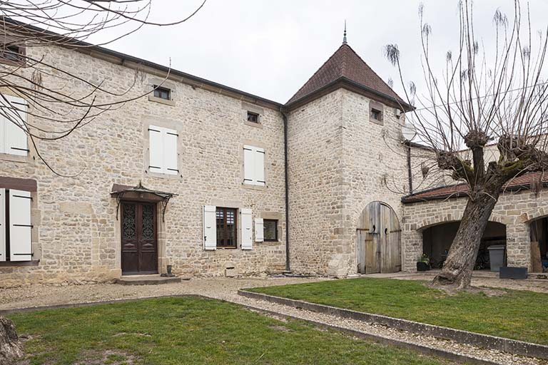 Maison, rue Antoine Lumière. © Jérôme Mongreville / Région Bourgogne-Franche-Comté, Inventaire du patrimoine - 2016 Maison, rue Antoine Lumière. © Jérôme Mongreville / Région Bourgogne-Franche-Comté, Inventaire du patrimoine - 2016