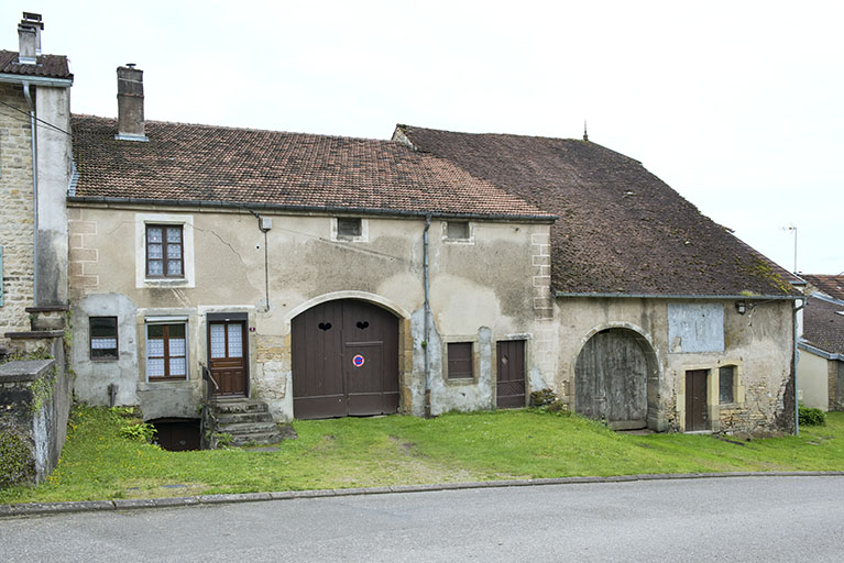 fermes , Grande rue. © Sonia Dourlot / Région Bourgogne-Franche-Comté, Inventaire du patrimoine - 2016 fermes , Grande rue. © Sonia Dourlot / Région Bourgogne-Franche-Comté, Inventaire du patrimoine - 2016