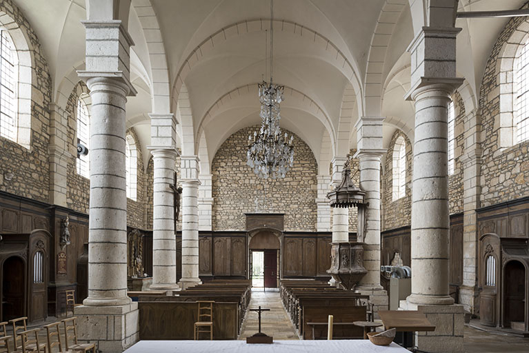 Inérieur : vue des vaisseaux depuis le choeur. © Sonia Dourlot / Région Bourgogne-Franche-Comté, Inventaire du patrimoine - 2016 Inérieur : vue des vaisseaux depuis le choeur. © Sonia Dourlot / Région Bourgogne-Franche-Comté, Inventaire du patrimoine - 2016