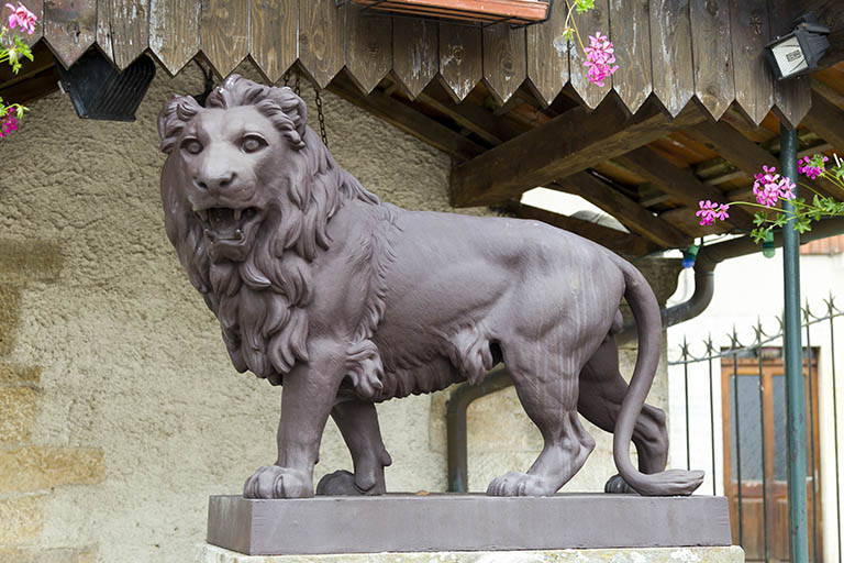 statue © Sonia Dourlot / Région Bourgogne-Franche-Comté, Inventaire du patrimoine - 2016 statue © Sonia Dourlot / Région Bourgogne-Franche-Comté, Inventaire du patrimoine - 2016