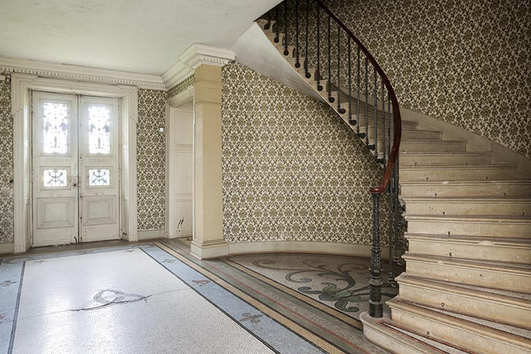 L'escalier en vis suspendu. © Jérôme Mongreville / Région Bourgogne-Franche-Comté, Inventaire du patrimoine - 2016