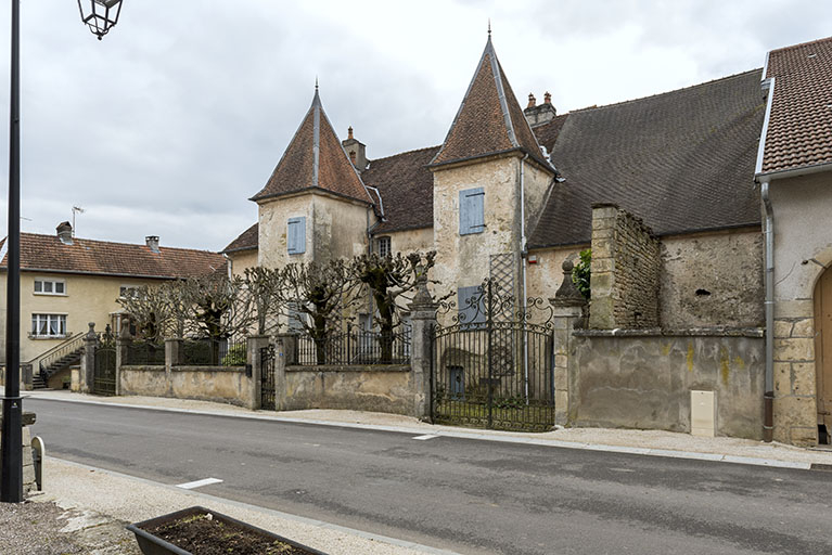 La demeure Lange de Ferrière, 4 rue de la Dame Blanche. © Sonia Dourlot / Région Bourgogne-Franche-Comté, Inventaire du patrimoine - 2016 La demeure Lange de Ferrière, 4 rue de la Dame Blanche. © Sonia Dourlot / Région Bourgogne-Franche-Comté, Inventaire du patrimoine - 2016