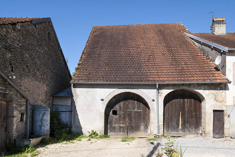 Grange à deux portes charretière. © Jérôme Mongreville / Région Bourgogne-Franche-Comté, Inventaire du patrimoine - 2016