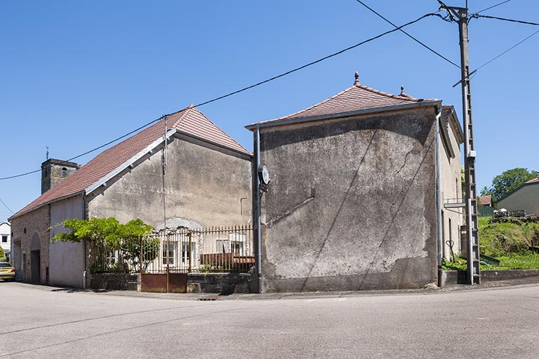Vue depuis l'entrée de la mairie. © Jérôme Mongreville / Région Bourgogne-Franche-Comté, Inventaire du patrimoine - 2016