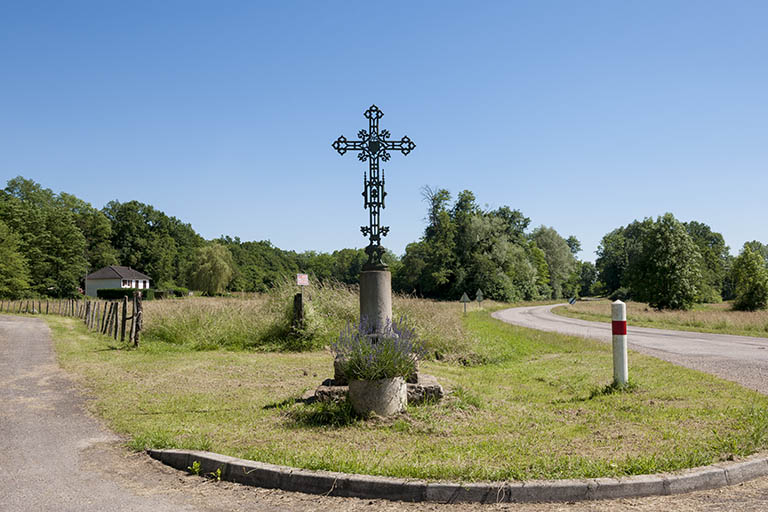 Croix de chemin. © Jérôme Mongreville / Région Bourgogne-Franche-Comté, Inventaire du patrimoine - 2016