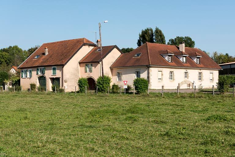 Ancien moulin aujourd'hui entreprise De Trevillers © Sonia Dourlot / Région Bourgogne-Franche-Comté, Inventaire du patrimoine - 2016 Ancien moulin aujourd'hui entreprise De Trevillers © Sonia Dourlot / Région Bourgogne-Franche-Comté, Inventaire du patrimoine - 2016