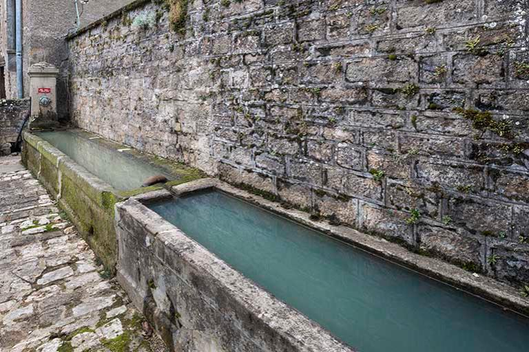 Abreuvoir, rue de Tallefosse. © Jérôme Mongreville / Région Bourgogne-Franche-Comté, Inventaire du patrimoine - 2016