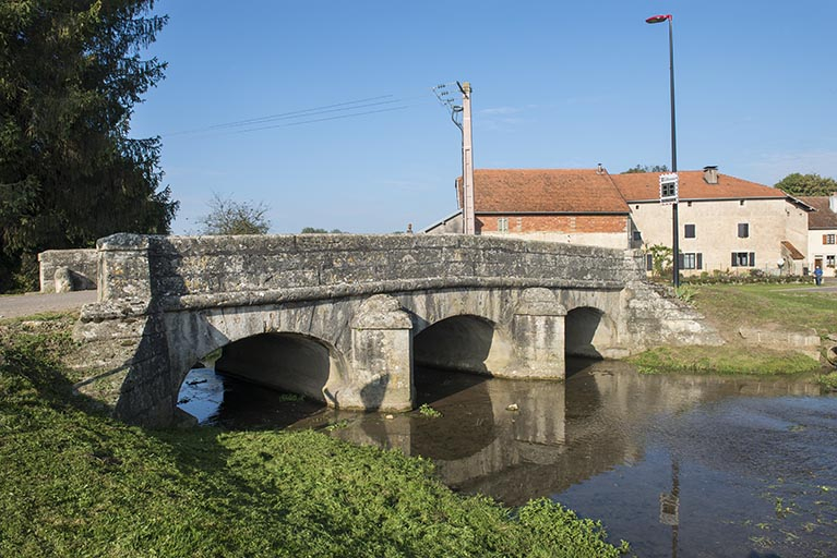 pont © Jérôme Mongreville / Région Bourgogne-Franche-Comté, Inventaire du patrimoine - 2016 pont © Jérôme Mongreville / Région Bourgogne-Franche-Comté, Inventaire du patrimoine - 2016