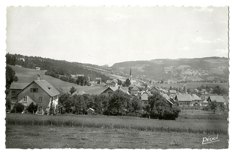 328. Lac ou Villers (Doubs). Vue générale [depuis l'ouest], milieu 20e siècle [1945 ?]. © Laurent Poupard / Région Bourgogne-Franche-Comté, Inventaire du patrimoine - 2017