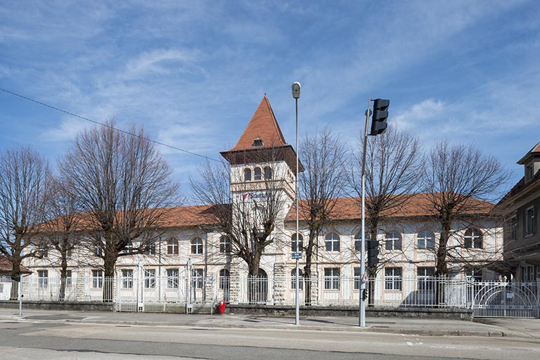Façade sud du bâtiment administratif. © Jérôme Mongreville / Région Bourgogne-Franche-Comté, Inventaire du patrimoine - 2017 Façade sud du bâtiment administratif. © Jérôme Mongreville / Région Bourgogne-Franche-Comté, Inventaire du patrimoine - 2017