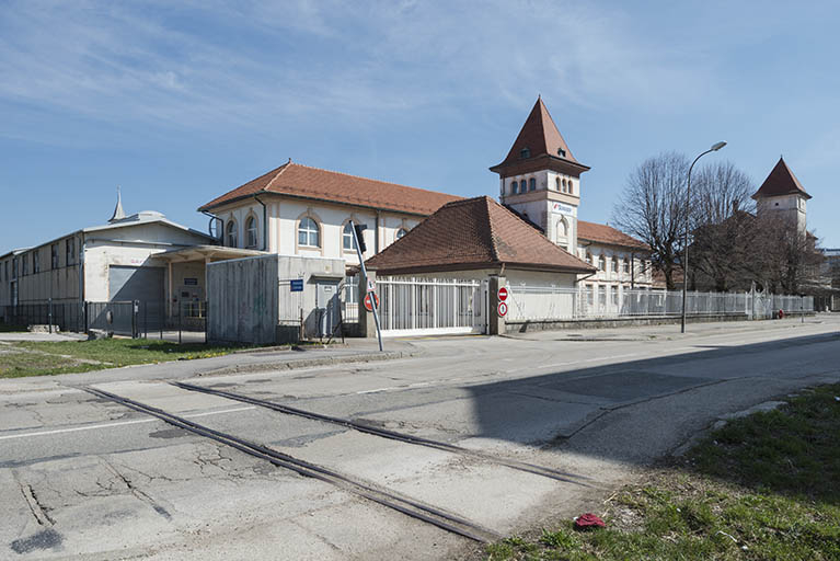 Vue d'ensemble depuis le sud-ouest. © Jérôme Mongreville / Région Bourgogne-Franche-Comté, Inventaire du patrimoine - 2017 Vue d'ensemble depuis le sud-ouest. © Jérôme Mongreville / Région Bourgogne-Franche-Comté, Inventaire du patrimoine - 2017