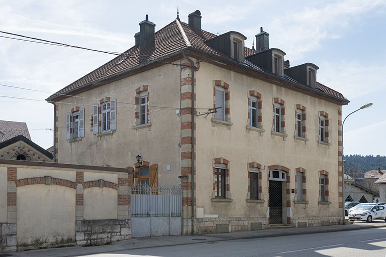 Vue d'ensemble depuis le nord-ouest. © Jérôme Mongreville / Région Bourgogne-Franche-Comté, Inventaire du patrimoine - 2017