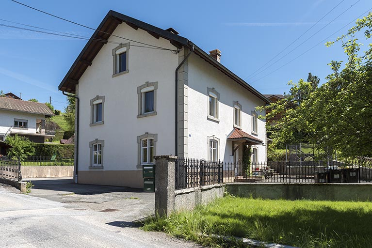 Façades antérieure et latérale gauche. © Sonia Dourlot / Région Bourgogne-Franche-Comté, Inventaire du patrimoine - 2017