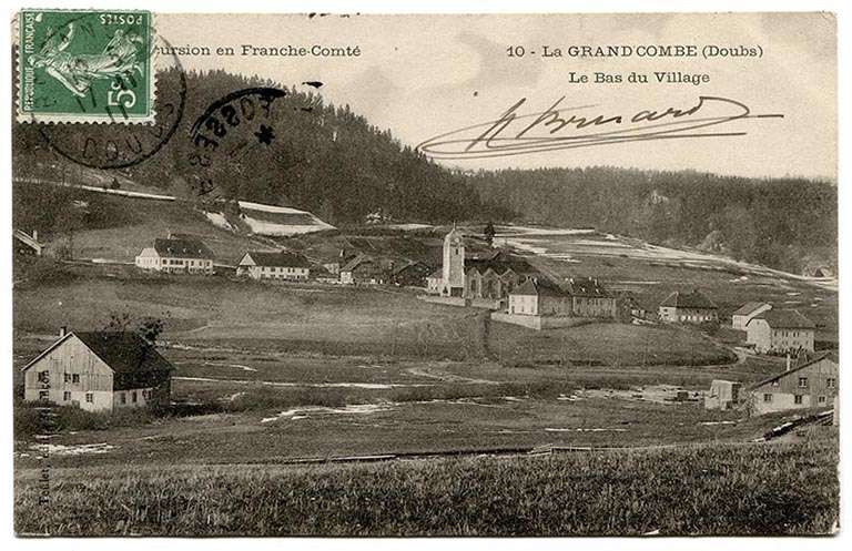 Excursion en Franche-Comté. 10 - La Grand'Combe (Doubs). Le bas du village, fin 19e siècle ou début 20e siècle [avant 1911]. © Laurent Poupard / Région Bourgogne-Franche-Comté, Inventaire du patrimoine - 2017