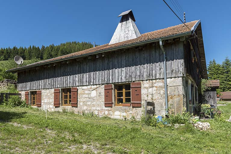 Façade latérale gauche. © Sonia Dourlot / Région Bourgogne-Franche-Comté, Inventaire du patrimoine - 2017