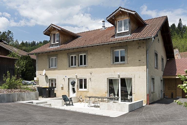 La maison, de trois quarts droite. © Sonia Dourlot / Région Bourgogne-Franche-Comté, Inventaire du patrimoine - 2017