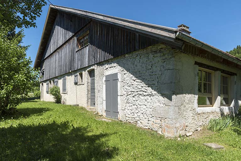 Elévation ouest, vue en enfilade. © Sonia Dourlot / Région Bourgogne-Franche-Comté, Inventaire du patrimoine - 2017