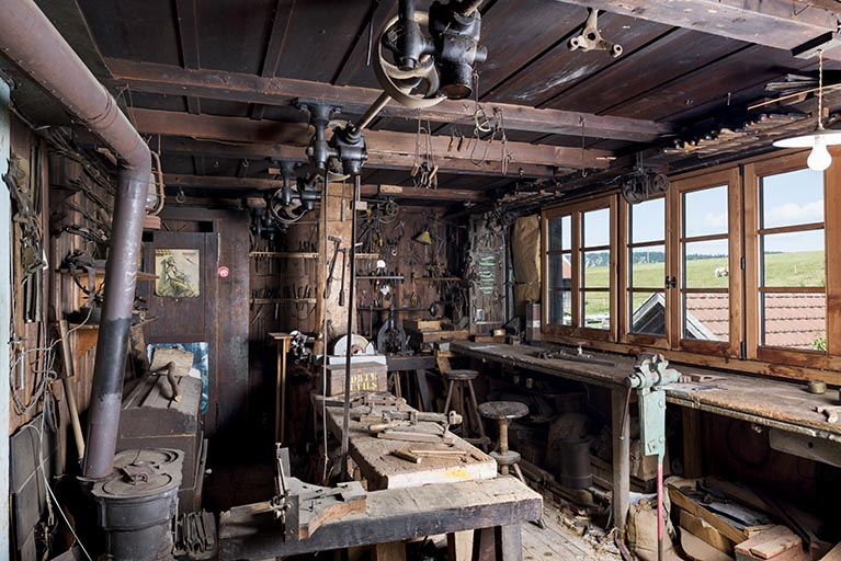 Atelier à l'étage : vue d'ensemble. © Sonia Dourlot / Région Bourgogne-Franche-Comté, Inventaire du patrimoine - 2017 Atelier à l'étage : vue d'ensemble. © Sonia Dourlot / Région Bourgogne-Franche-Comté, Inventaire du patrimoine - 2017