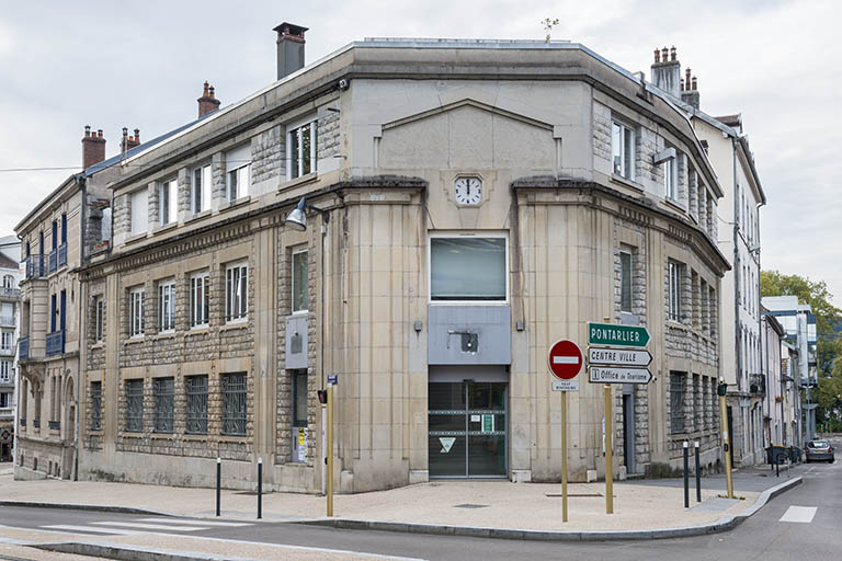 Vue d'ensemble depuis le nord. © Jérôme Mongreville / Région Bourgogne-Franche-Comté, Inventaire du patrimoine - 2017 Vue d'ensemble depuis le nord. © Jérôme Mongreville / Région Bourgogne-Franche-Comté, Inventaire du patrimoine - 2017