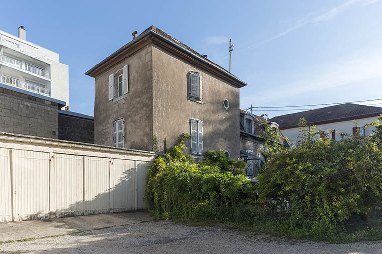 La maison depuis le sud-ouest. © Jérôme Mongreville / Région Bourgogne-Franche-Comté, Inventaire du patrimoine - 2017 La maison depuis le sud-ouest. © Jérôme Mongreville / Région Bourgogne-Franche-Comté, Inventaire du patrimoine - 2017