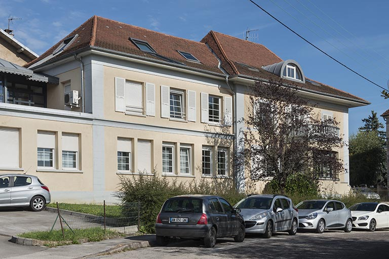 Atelier principal, vu de trois quarts gauche. © Jérôme Mongreville / Région Bourgogne-Franche-Comté, Inventaire du patrimoine - 2017 Atelier principal, vu de trois quarts gauche. © Jérôme Mongreville / Région Bourgogne-Franche-Comté, Inventaire du patrimoine - 2017