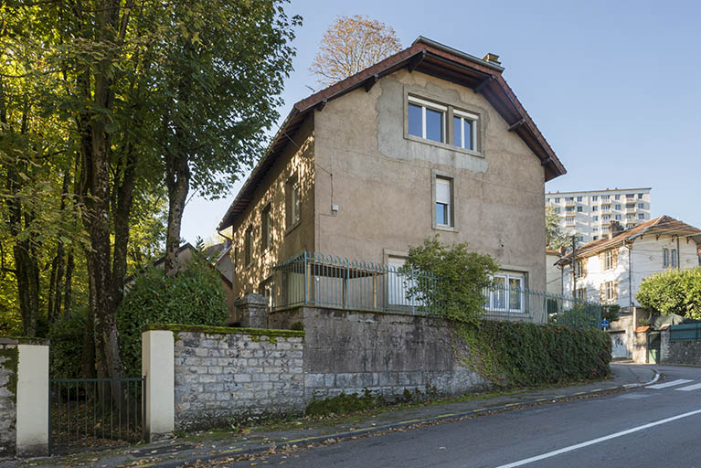 Vue de trois quarts arrière. © Jérôme Mongreville / Région Bourgogne-Franche-Comté, Inventaire du patrimoine - 2017