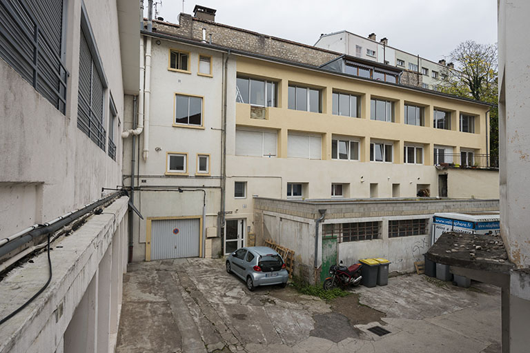 Façade ouest d'un atelier sur cour (4B). © Jérôme Mongreville / Région Bourgogne-Franche-Comté, Inventaire du patrimoine - 2017 Façade ouest d'un atelier sur cour (4B). © Jérôme Mongreville / Région Bourgogne-Franche-Comté, Inventaire du patrimoine - 2017