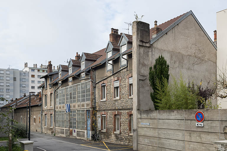 Vue d'ensemble depuis l'extrémité de la ruelle de la Mouillère. © Jérôme Mongreville / Région Bourgogne-Franche-Comté, Inventaire du patrimoine - 2017