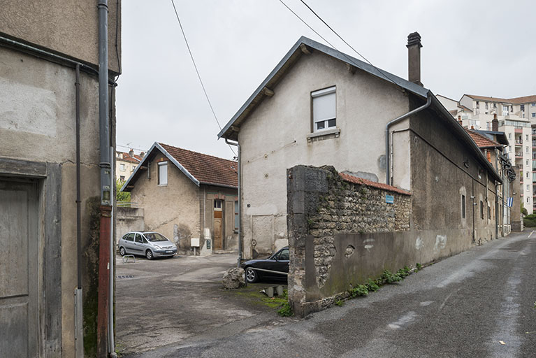Entrée depuis la ruelle de la Mouillère. © Jérôme Mongreville / Région Bourgogne-Franche-Comté, Inventaire du patrimoine - 2017