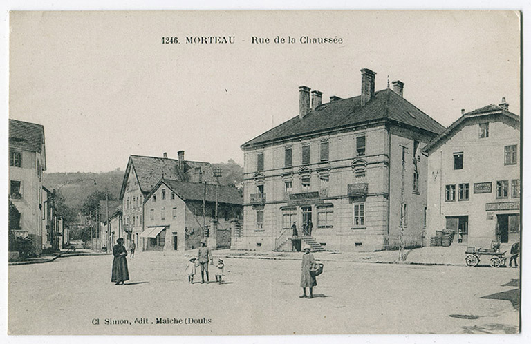 1246. Morteau - Rue de la Chaussée [et place de la Halle], 1er quart 20e siècle [avant 1920]. © Laurent Poupard / Région Bourgogne-Franche-Comté, Inventaire du patrimoine - 2017