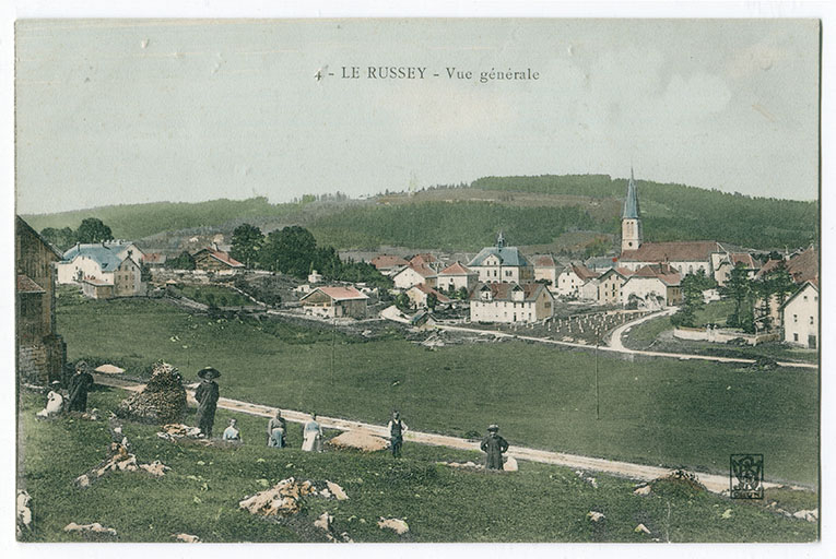 4 - Le Russey - Vue générale [depuis l'est], 1er quart 20e siècle [entre 1904 et 1909]. © Laurent Poupard / Région Bourgogne-Franche-Comté, Inventaire du patrimoine - 2017