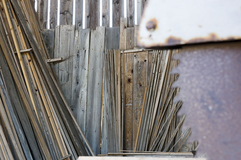 Atelier de fabrication : liteaux. © Sonia Dourlot / Région Bourgogne-Franche-Comté, Inventaire du patrimoine - 2017 Atelier de fabrication : liteaux. © Sonia Dourlot / Région Bourgogne-Franche-Comté, Inventaire du patrimoine - 2017