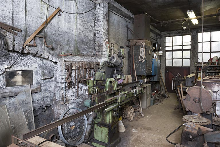 Atelier de réparation et d'affûtage. © Sonia Dourlot / Région Bourgogne-Franche-Comté, Inventaire du patrimoine - 2017 Atelier de réparation et d'affûtage. © Sonia Dourlot / Région Bourgogne-Franche-Comté, Inventaire du patrimoine - 2017