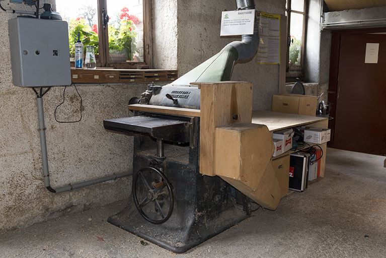 Atelier de fabrication : raboteuse Guilliet. © Sonia Dourlot / Région Bourgogne-Franche-Comté, Inventaire du patrimoine - 2017 Atelier de fabrication : raboteuse Guilliet. © Sonia Dourlot / Région Bourgogne-Franche-Comté, Inventaire du patrimoine - 2017