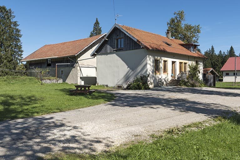 Porcherie et fromagerie, vues du sud. © Sonia Dourlot / Région Bourgogne-Franche-Comté, Inventaire du patrimoine - 2017
