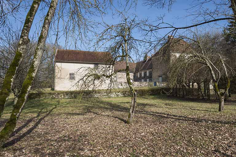 Vue Sud du château. © Jérôme Mongreville / Région Bourgogne-Franche-Comté, Inventaire du patrimoine - 2017 Vue Sud du château. © Jérôme Mongreville / Région Bourgogne-Franche-Comté, Inventaire du patrimoine - 2017